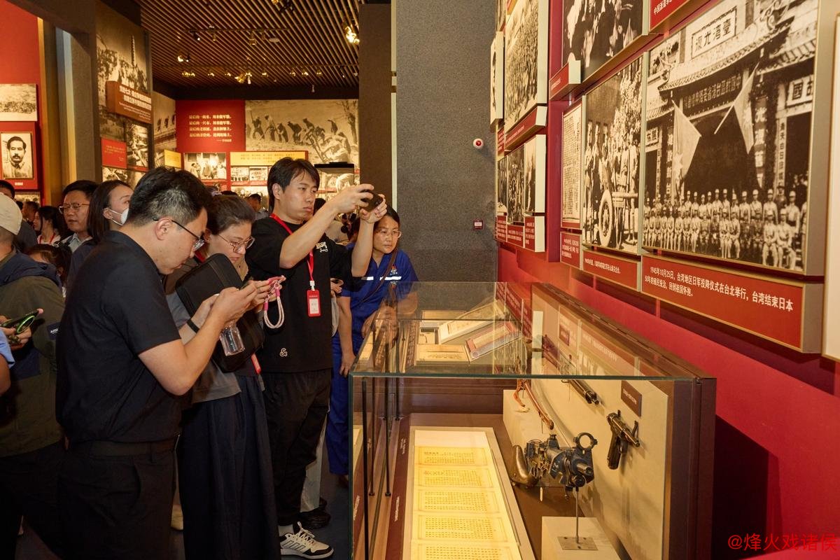 无需预约!中国共产党历史展览馆喜迎新年首批参观者 无需预约!中国共产党历史展览馆喜迎新年首批参观者