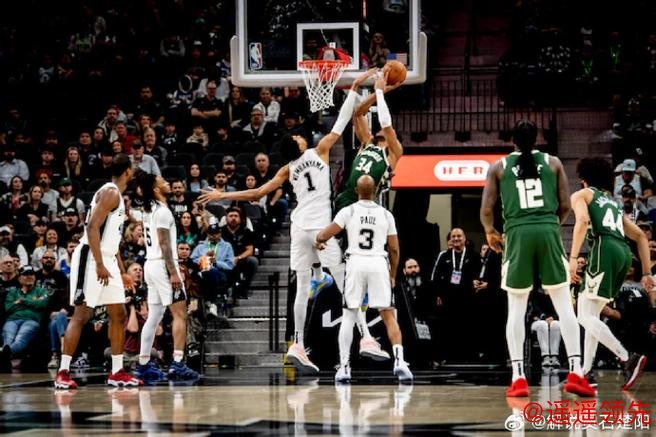 文班亚马39+9爱德华兹空砍55分 马刺险胜森林狼