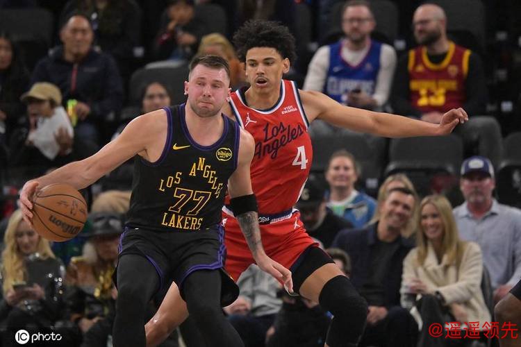 斗法！洛城四超巨两人获完胜 老登助人为乐迎里程碑