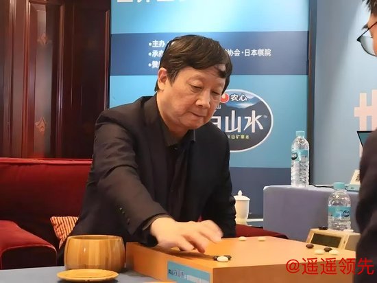 主教练曹大元九段